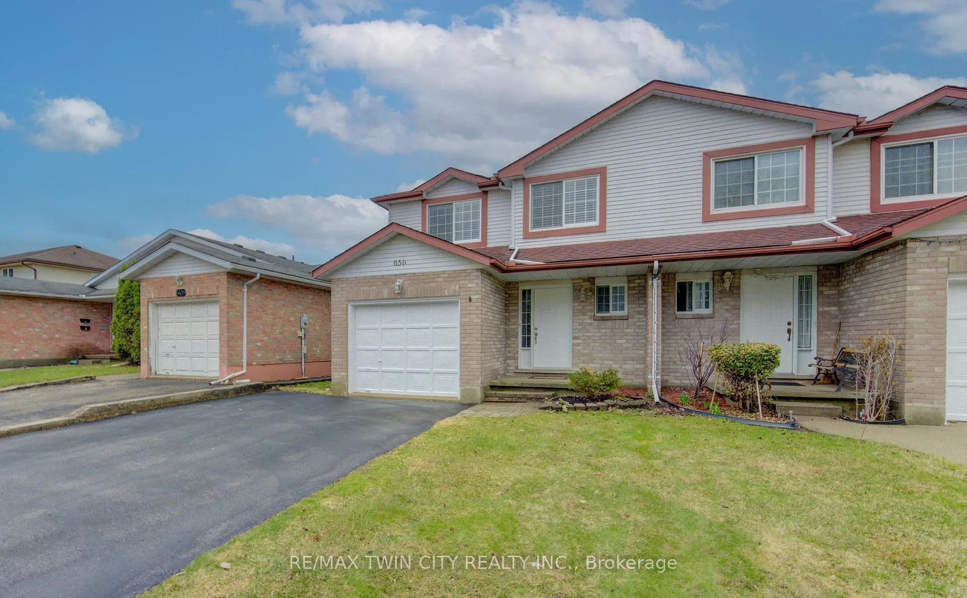Photo 1 of Unit A, 651 Pinerow Crescent, Waterloo — HOMEH