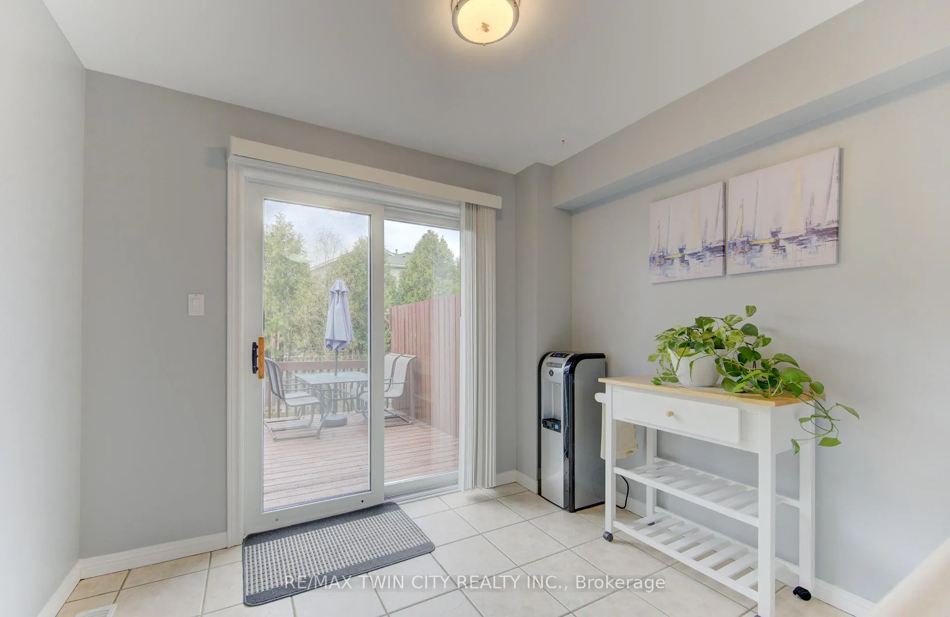 Photo 11 of Unit A, 651 Pinerow Crescent, Waterloo — HOMEH