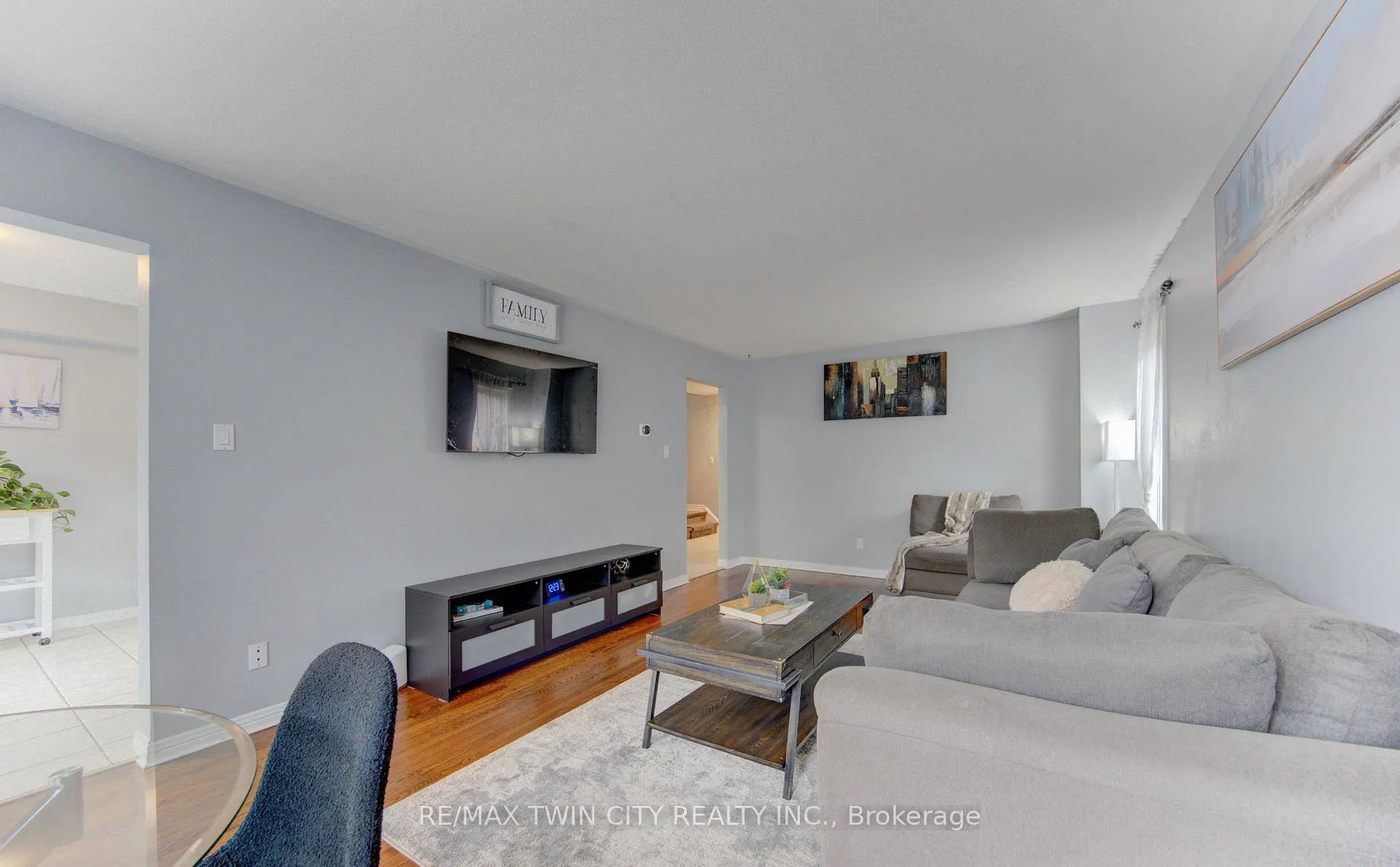Photo 14 of Unit A, 651 Pinerow Crescent, Waterloo — HOMEH