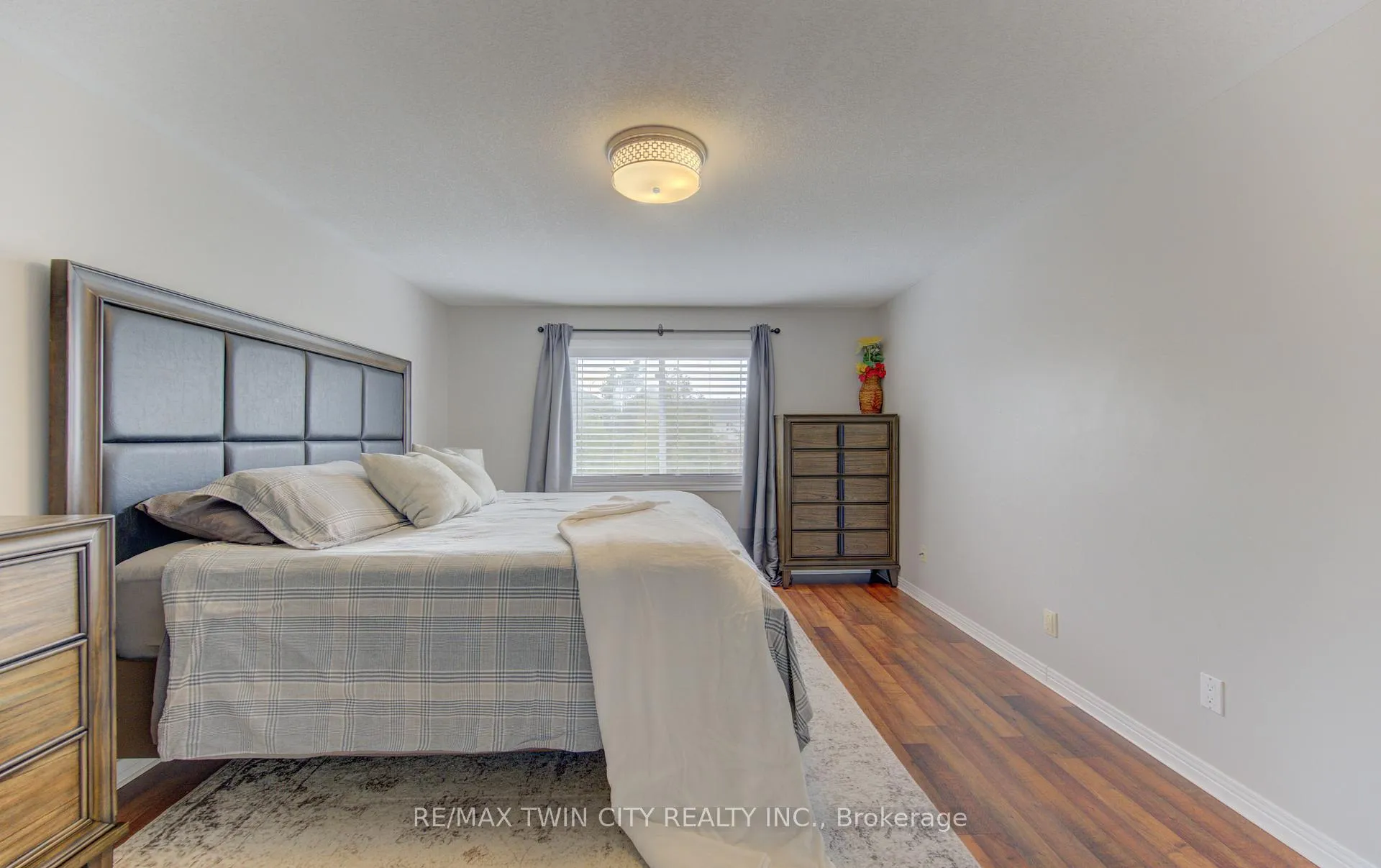 Photo 23 of Unit A, 651 Pinerow Crescent, Waterloo — HOMEH