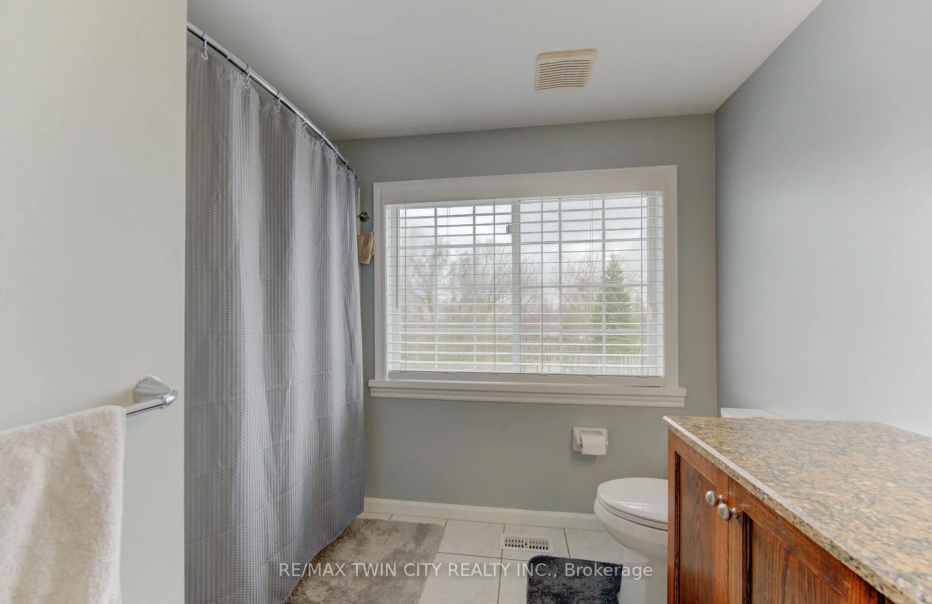 Photo 26 of Unit A, 651 Pinerow Crescent, Waterloo — HOMEH
