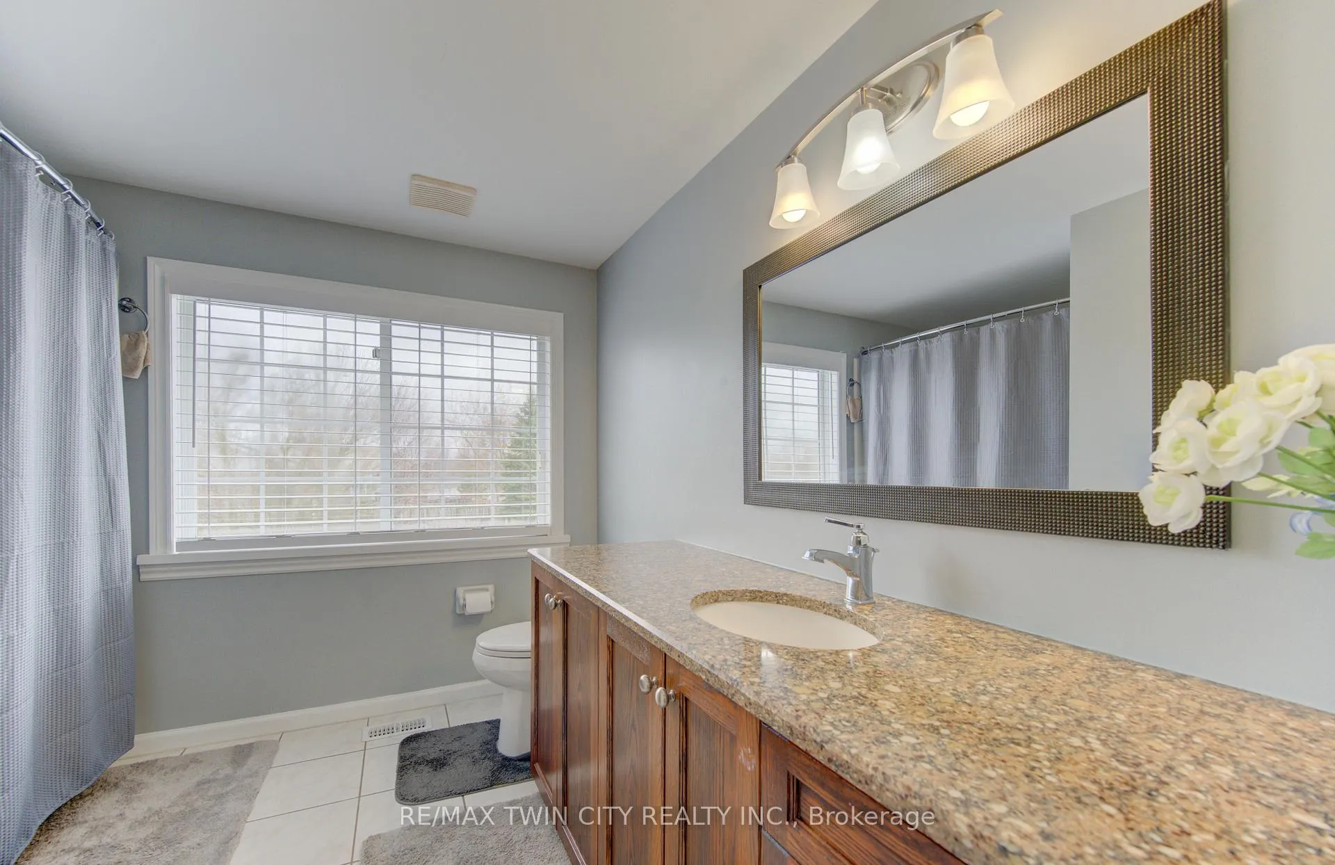 Photo 27 of Unit A, 651 Pinerow Crescent, Waterloo — HOMEH