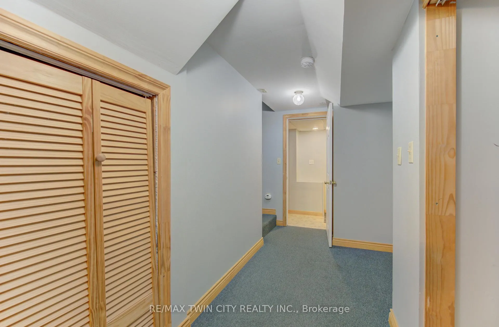Photo 28 of Unit A, 651 Pinerow Crescent, Waterloo — HOMEH