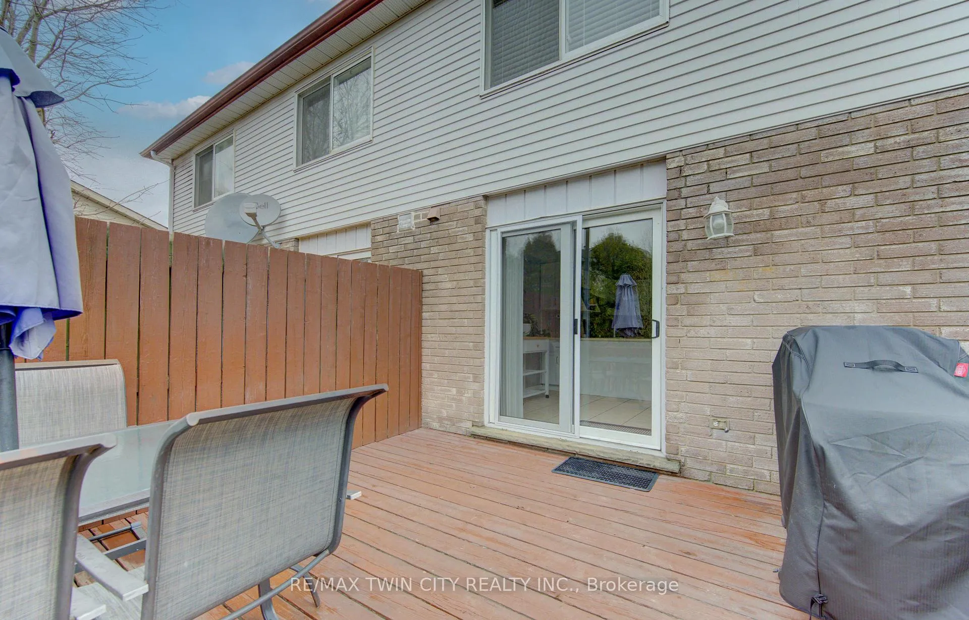 Photo 34 of Unit A, 651 Pinerow Crescent, Waterloo — HOMEH