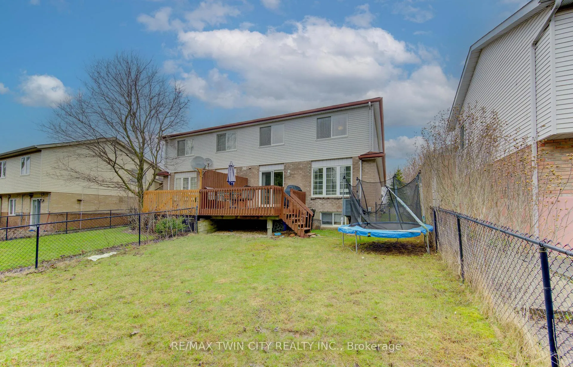 Photo 36 of Unit A, 651 Pinerow Crescent, Waterloo — HOMEH