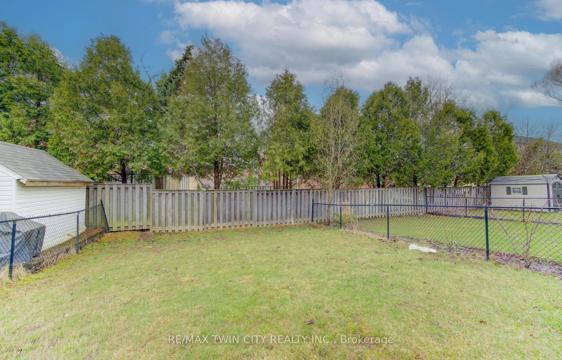 Photo 38 of Unit A, 651 Pinerow Crescent, Waterloo — HOMEH