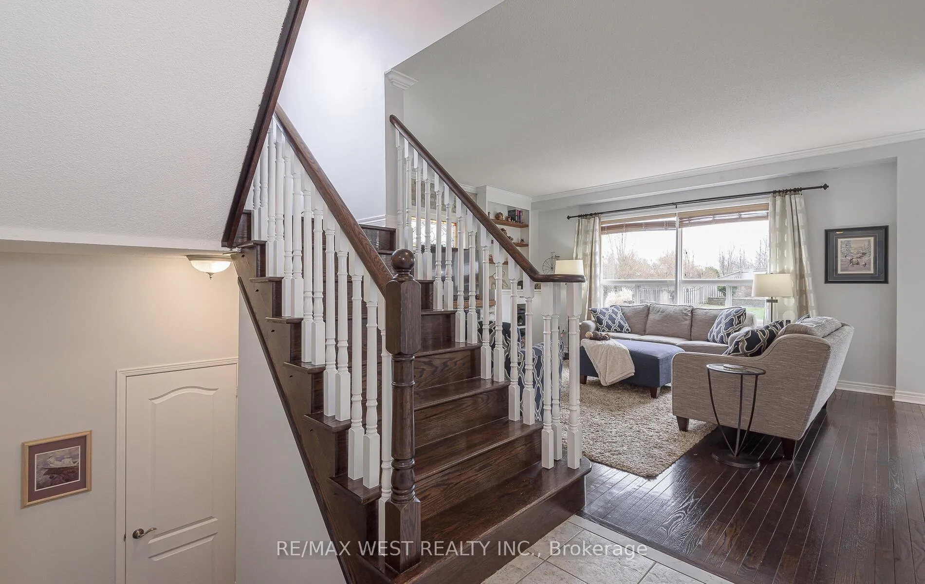 Photo 10 of 15 Virginia Drive, Brampton, Snelgrove — HOMEH
