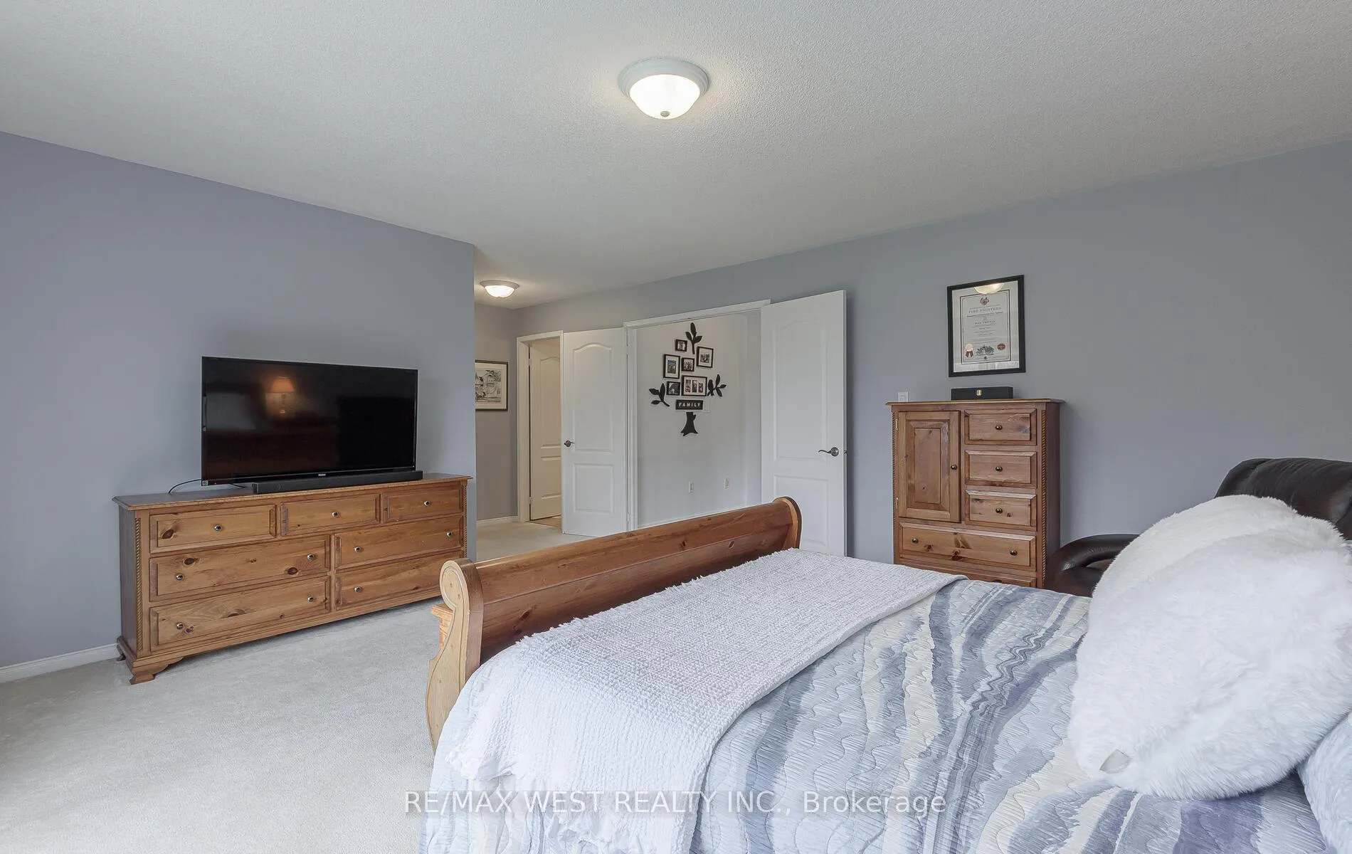 Photo 22 of 15 Virginia Drive, Brampton, Snelgrove — HOMEH