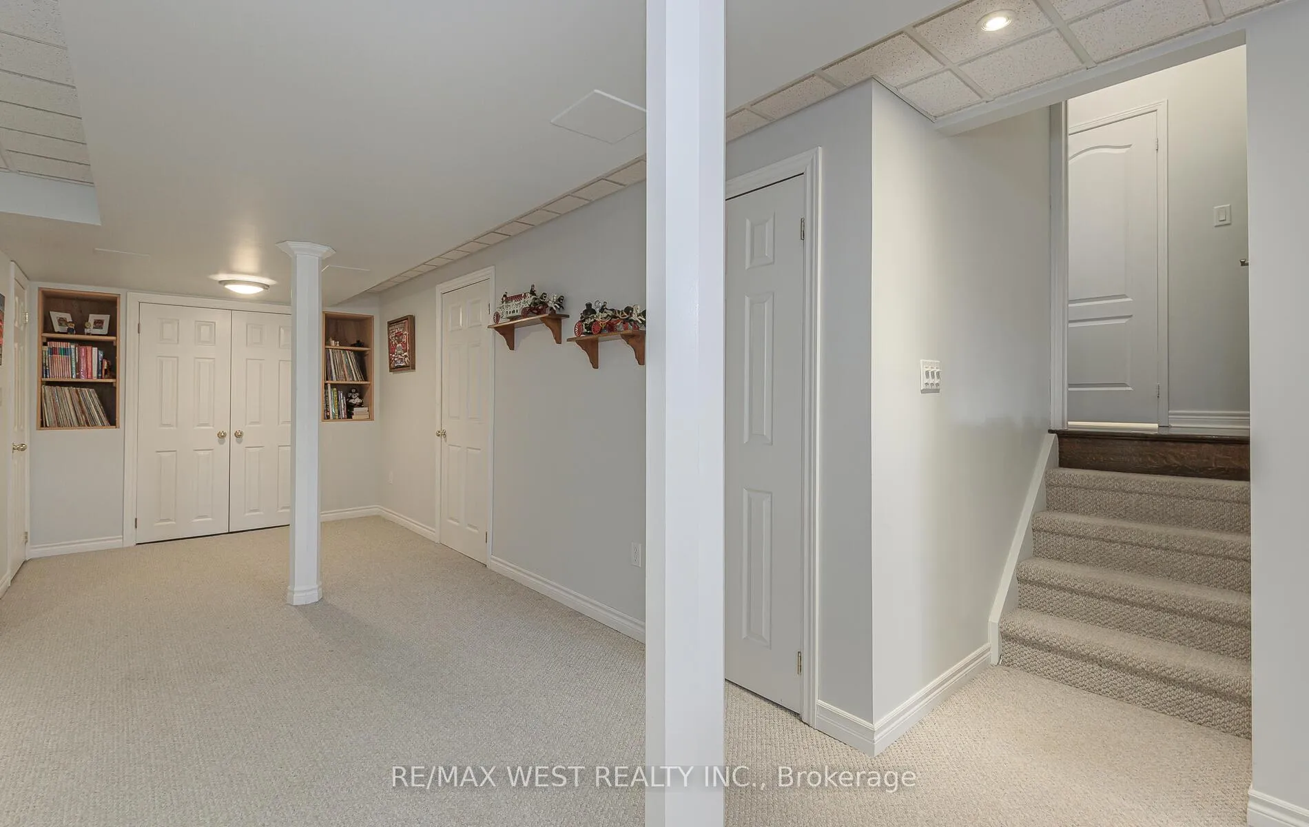 Photo 33 of 15 Virginia Drive, Brampton, Snelgrove — HOMEH