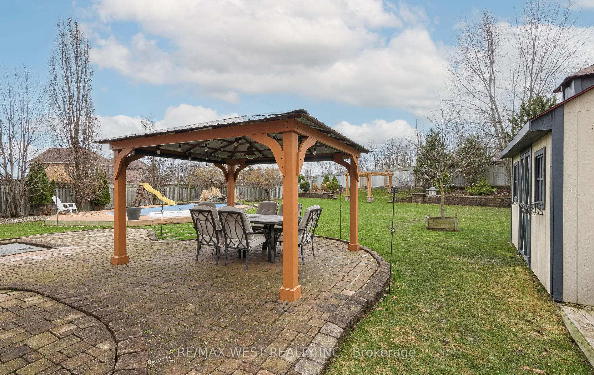 Photo 47 of 15 Virginia Drive, Brampton, Snelgrove — HOMEH