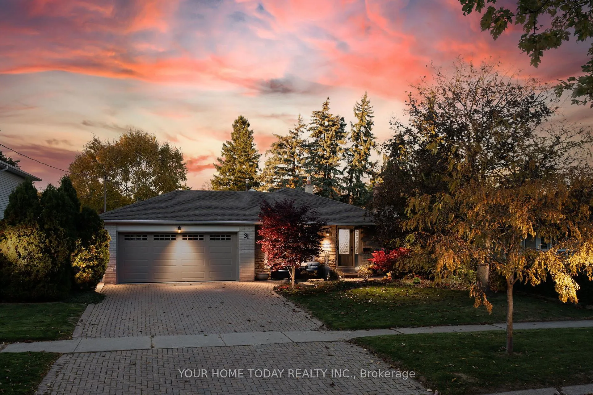 Photo 1 of 31 Chelvin Drive, Halton Hills, Georgetown — HOMEH