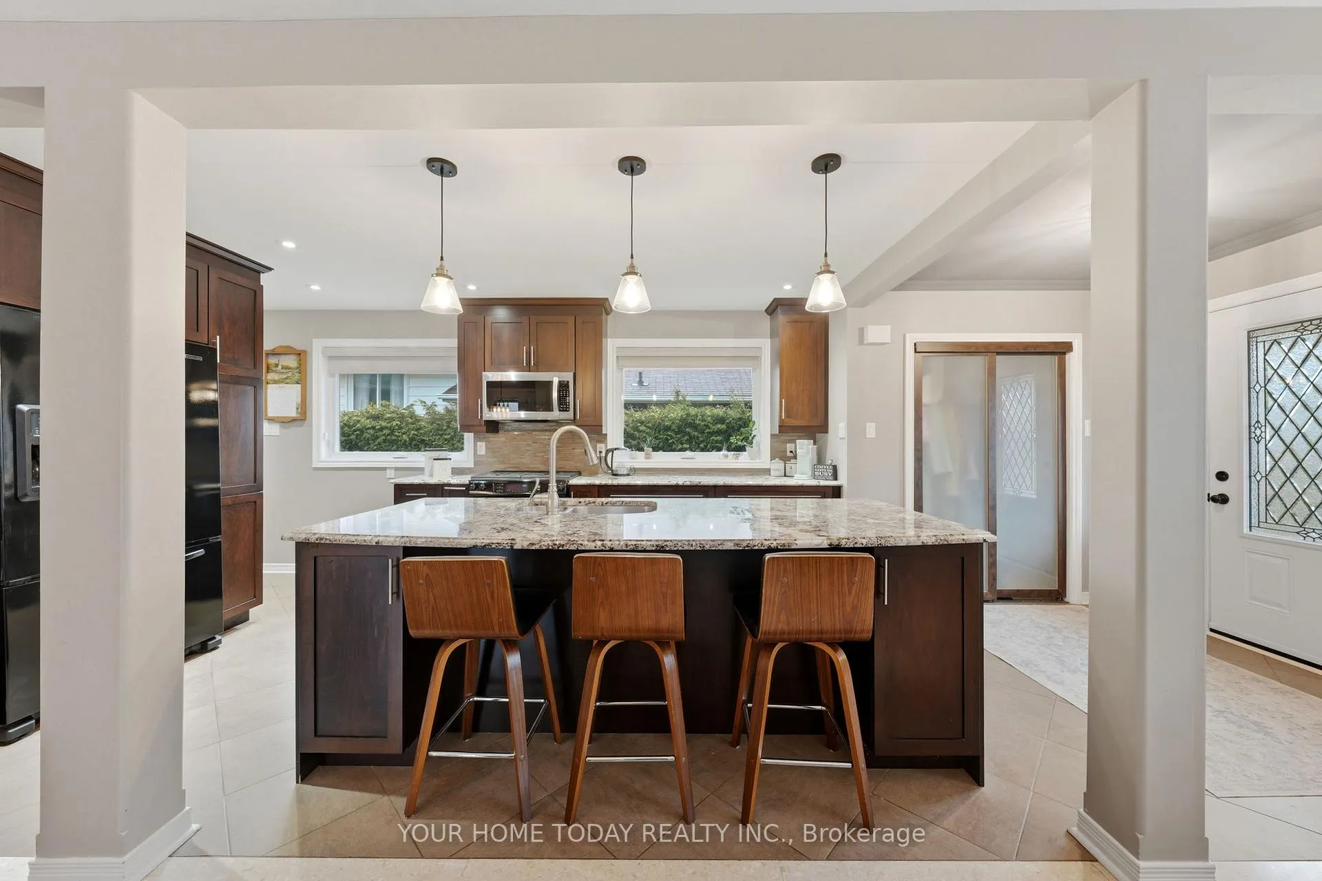 Photo 10 of 31 Chelvin Drive, Halton Hills, Georgetown — HOMEH