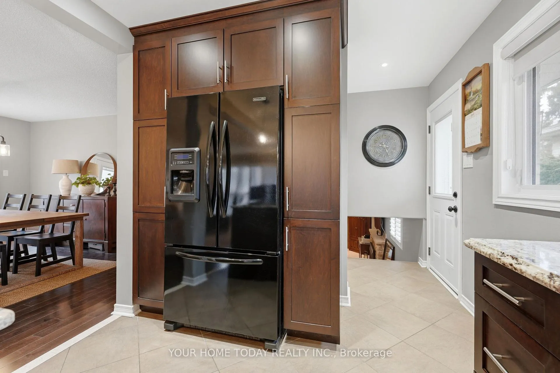 Photo 13 of 31 Chelvin Drive, Halton Hills, Georgetown — HOMEH