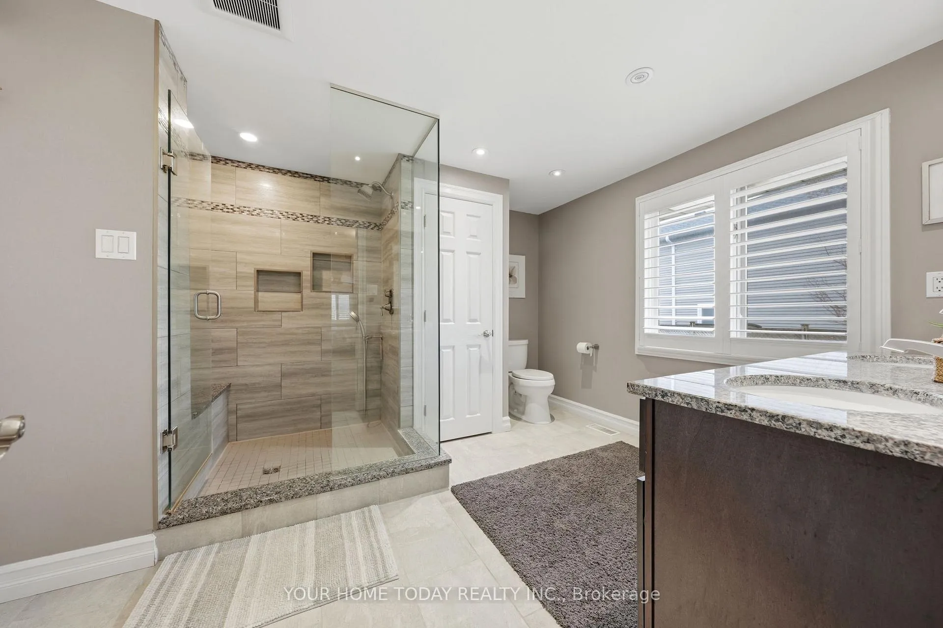 Photo 18 of 31 Chelvin Drive, Halton Hills, Georgetown — HOMEH
