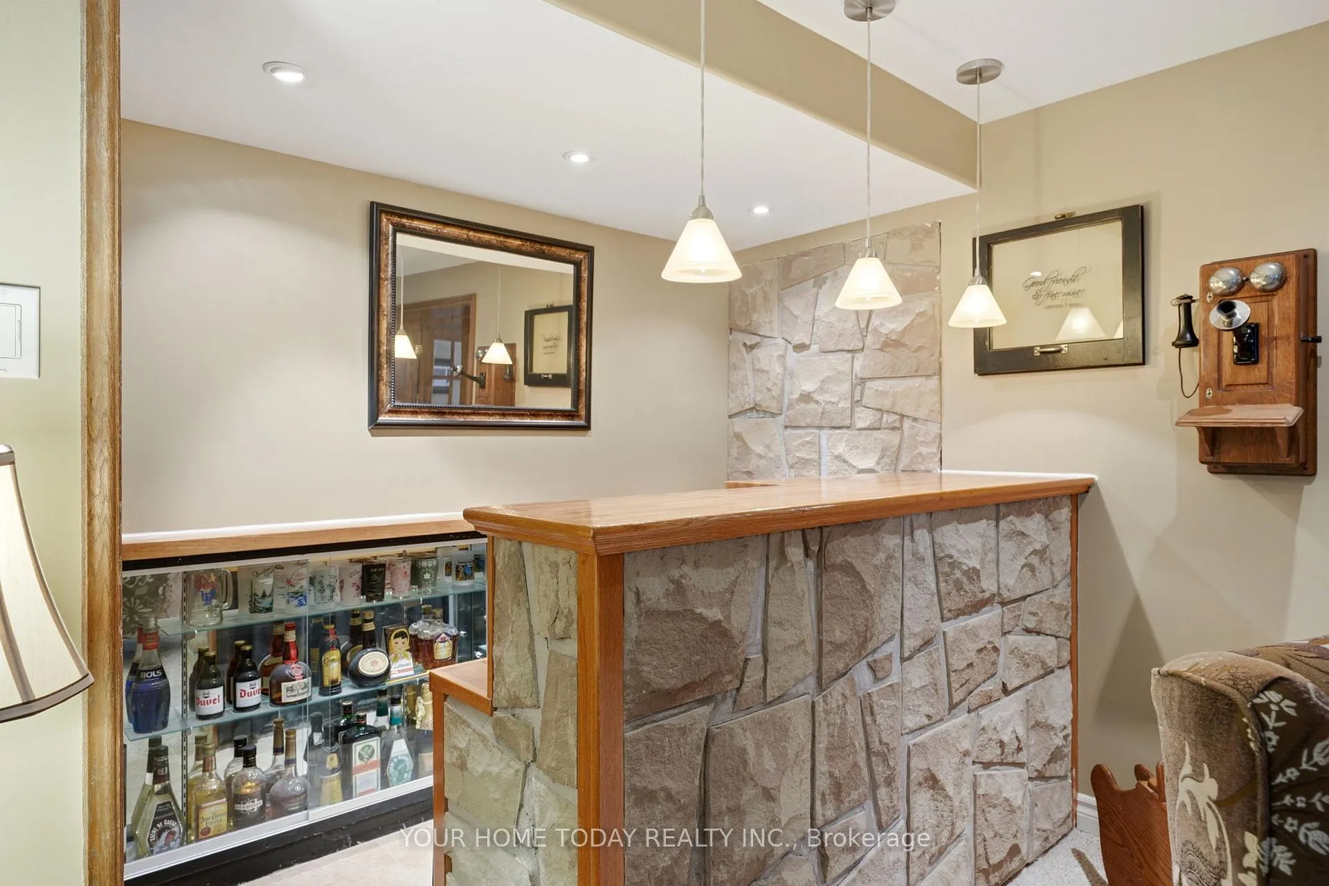 Photo 30 of 31 Chelvin Drive, Halton Hills, Georgetown — HOMEH