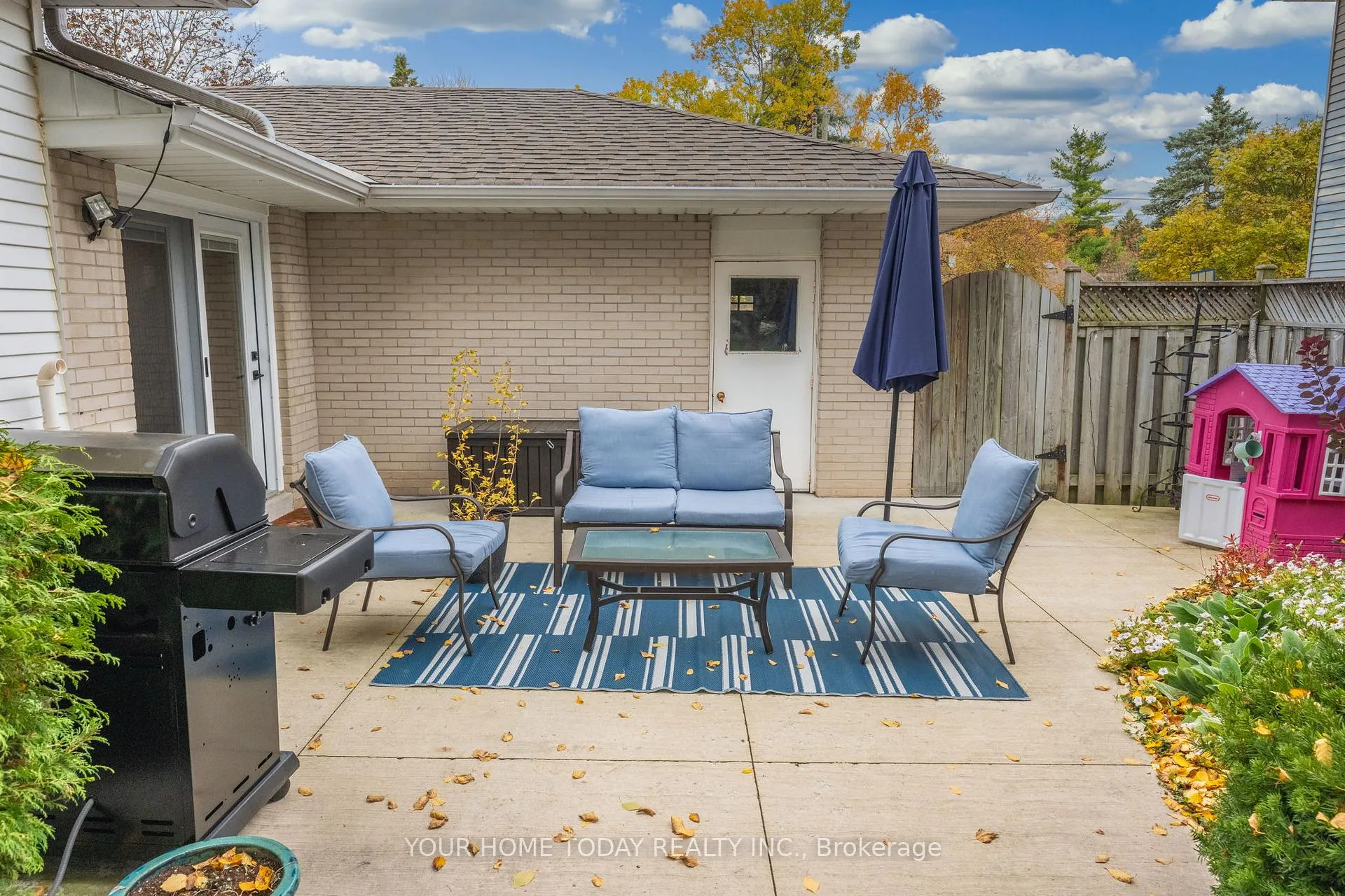 Photo 34 of 31 Chelvin Drive, Halton Hills, Georgetown — HOMEH