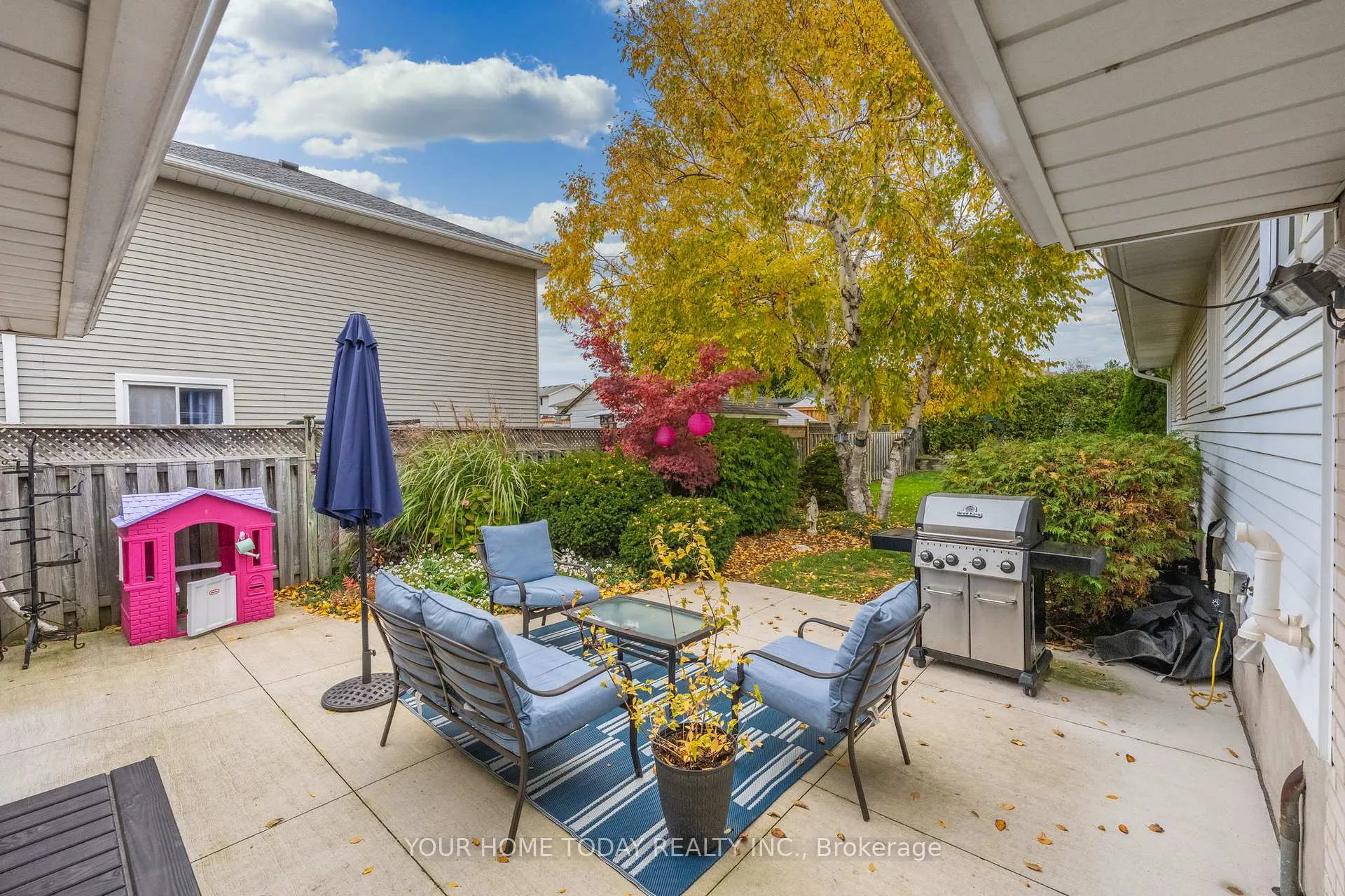 Photo 35 of 31 Chelvin Drive, Halton Hills, Georgetown — HOMEH