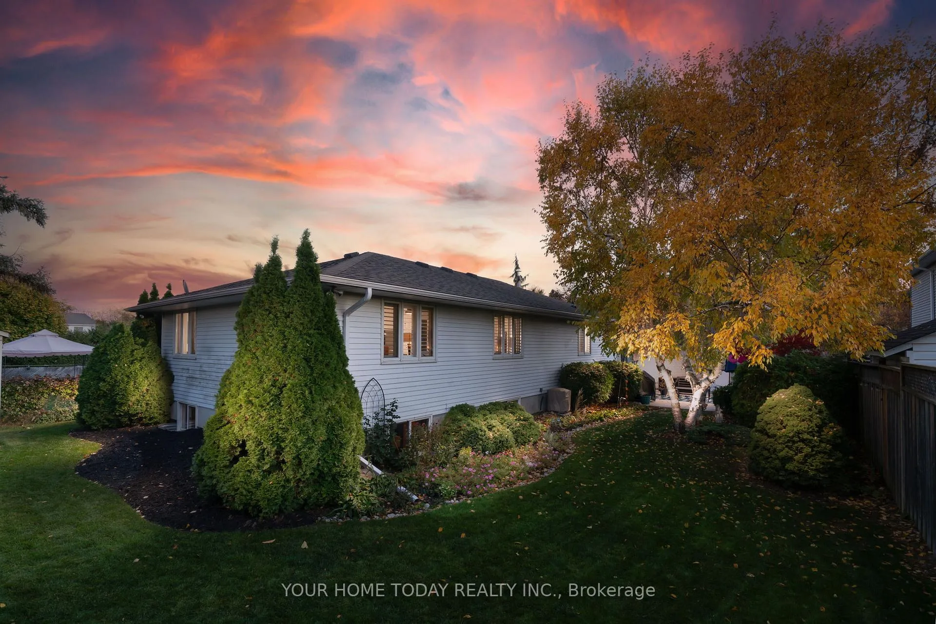 Photo 36 of 31 Chelvin Drive, Halton Hills, Georgetown — HOMEH
