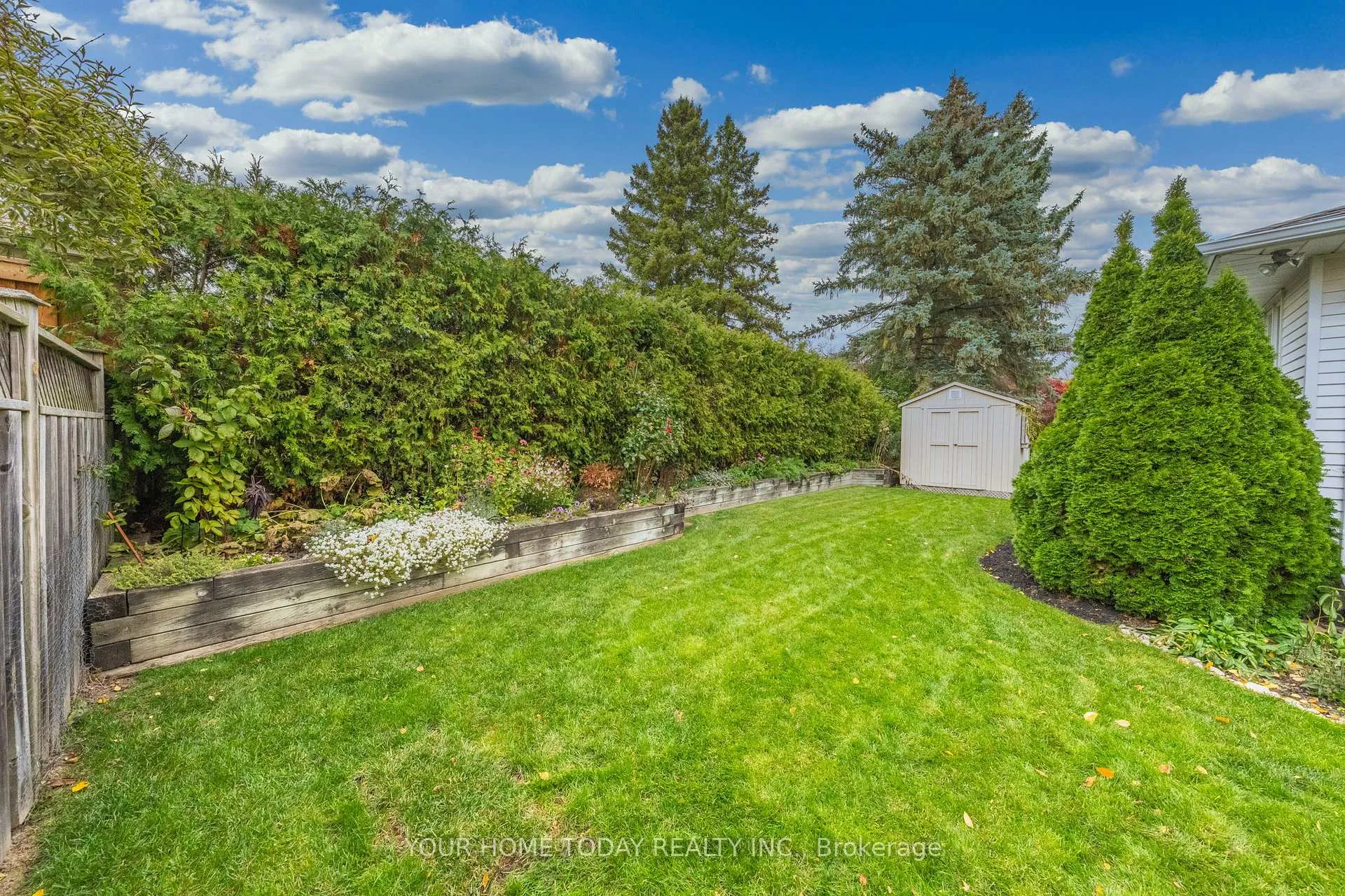 Photo 38 of 31 Chelvin Drive, Halton Hills, Georgetown — HOMEH
