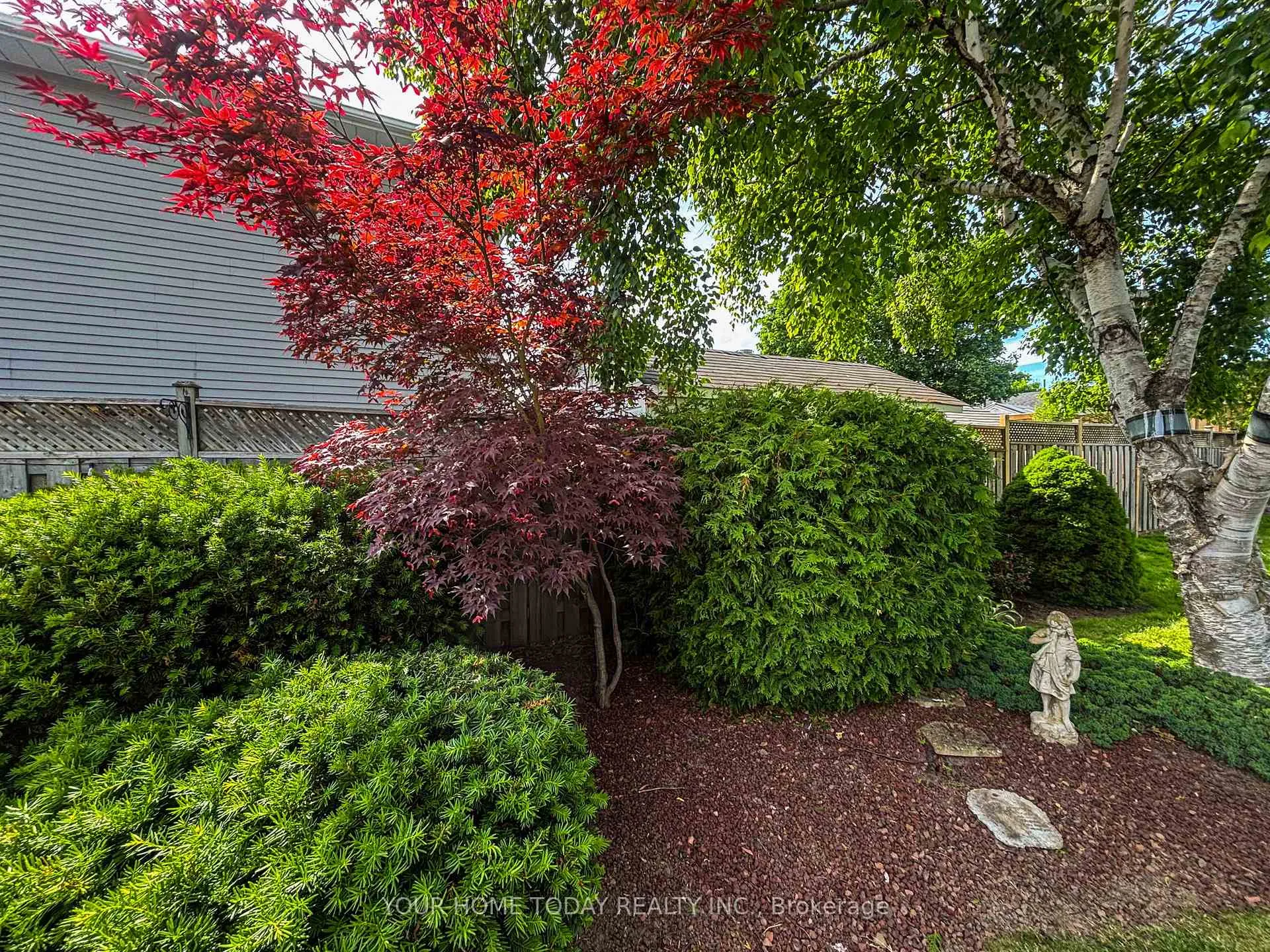 Photo 43 of 31 Chelvin Drive, Halton Hills, Georgetown — HOMEH