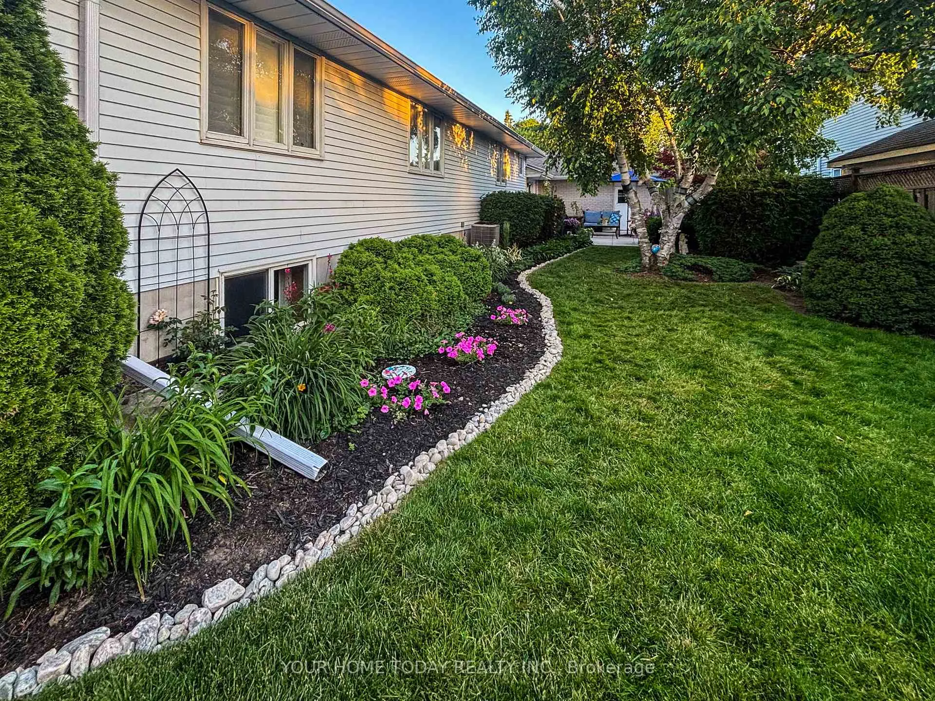 Photo 45 of 31 Chelvin Drive, Halton Hills, Georgetown — HOMEH