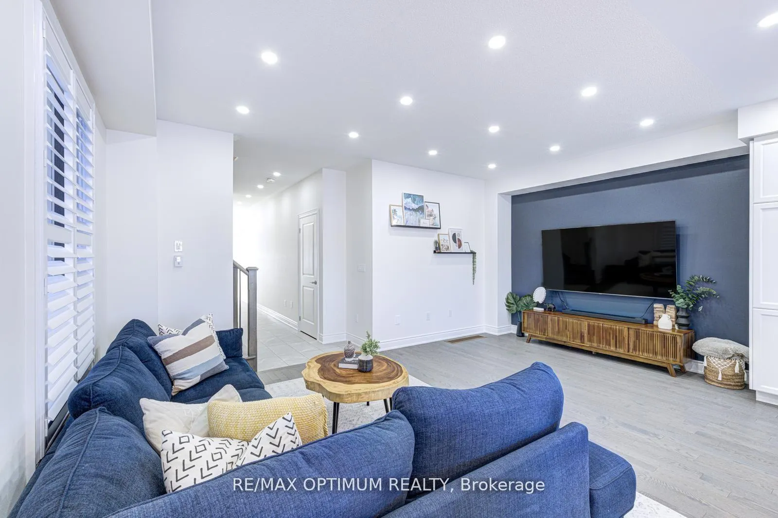 Photo 9 of 22 Fordham Road, Brampton, Bram West — HOMEH