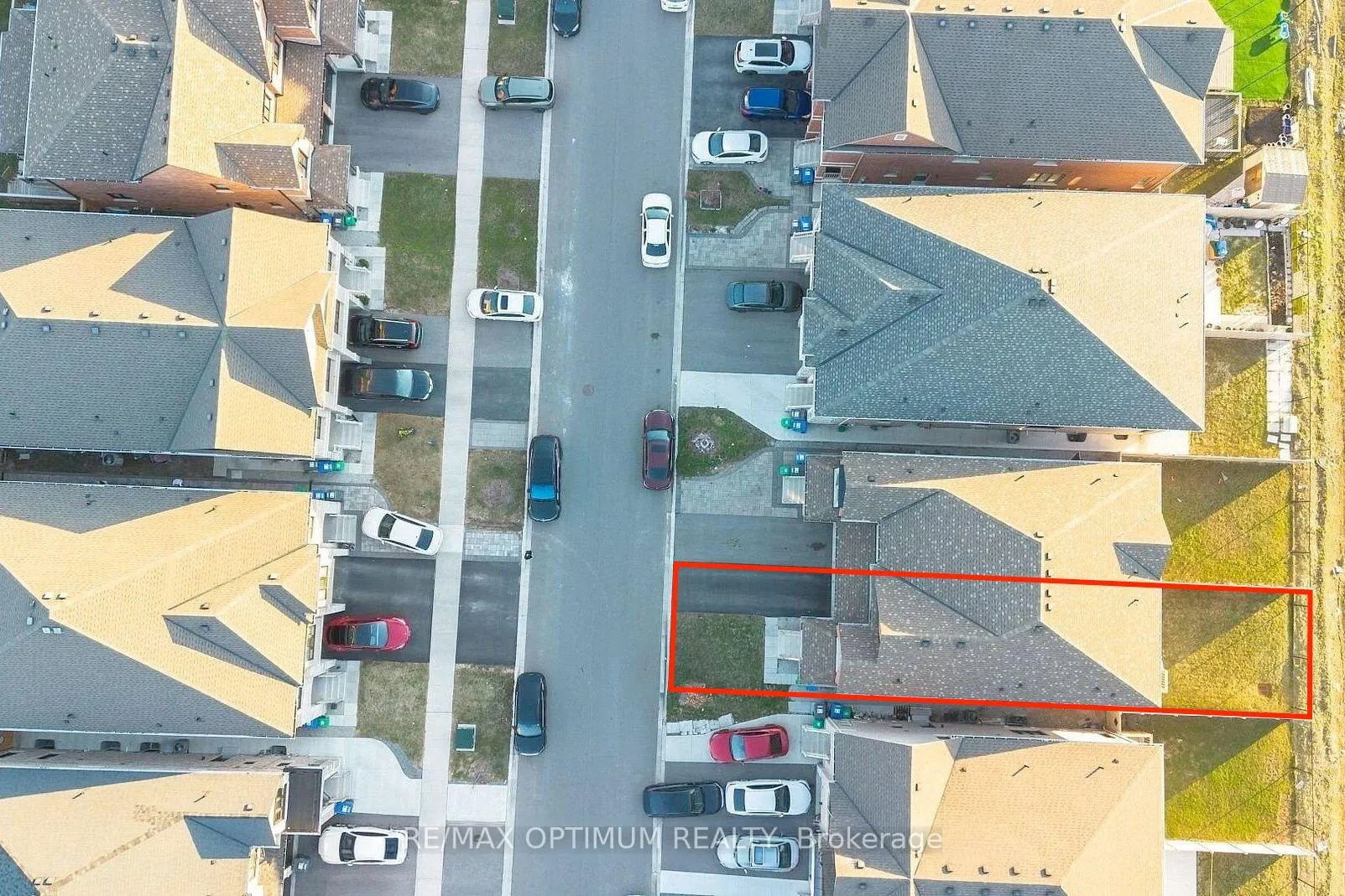 Photo 32 of 22 Fordham Road, Brampton, Bram West — HOMEH