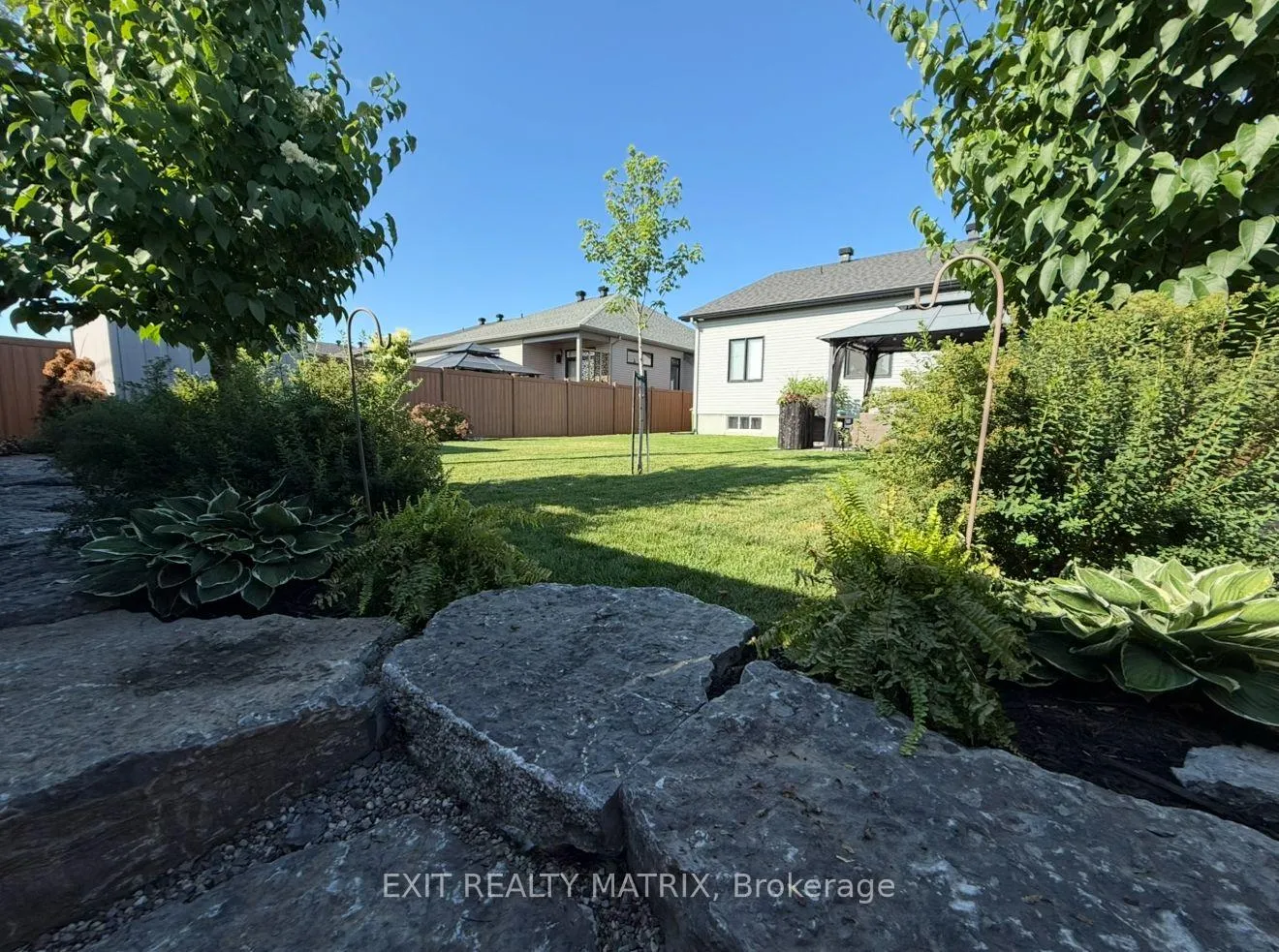 Photo 21 of 56 Nancy Street, Russell, Embrun — HOMEH
