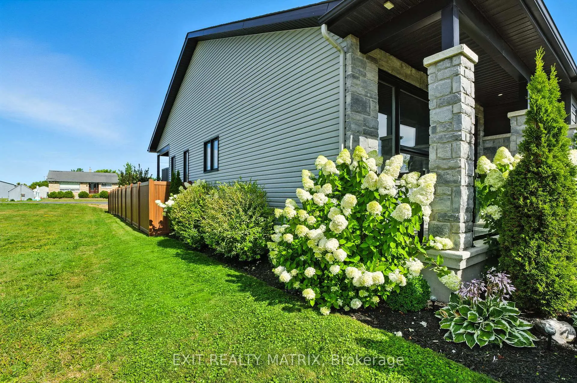 Photo 23 of 56 Nancy Street, Russell, Embrun — HOMEH