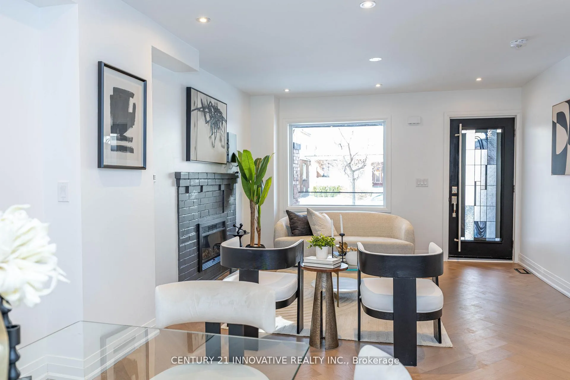 Photo 4 of 371 Milverton Boulevard, Toronto, Danforth Village-East York — HOMEH
