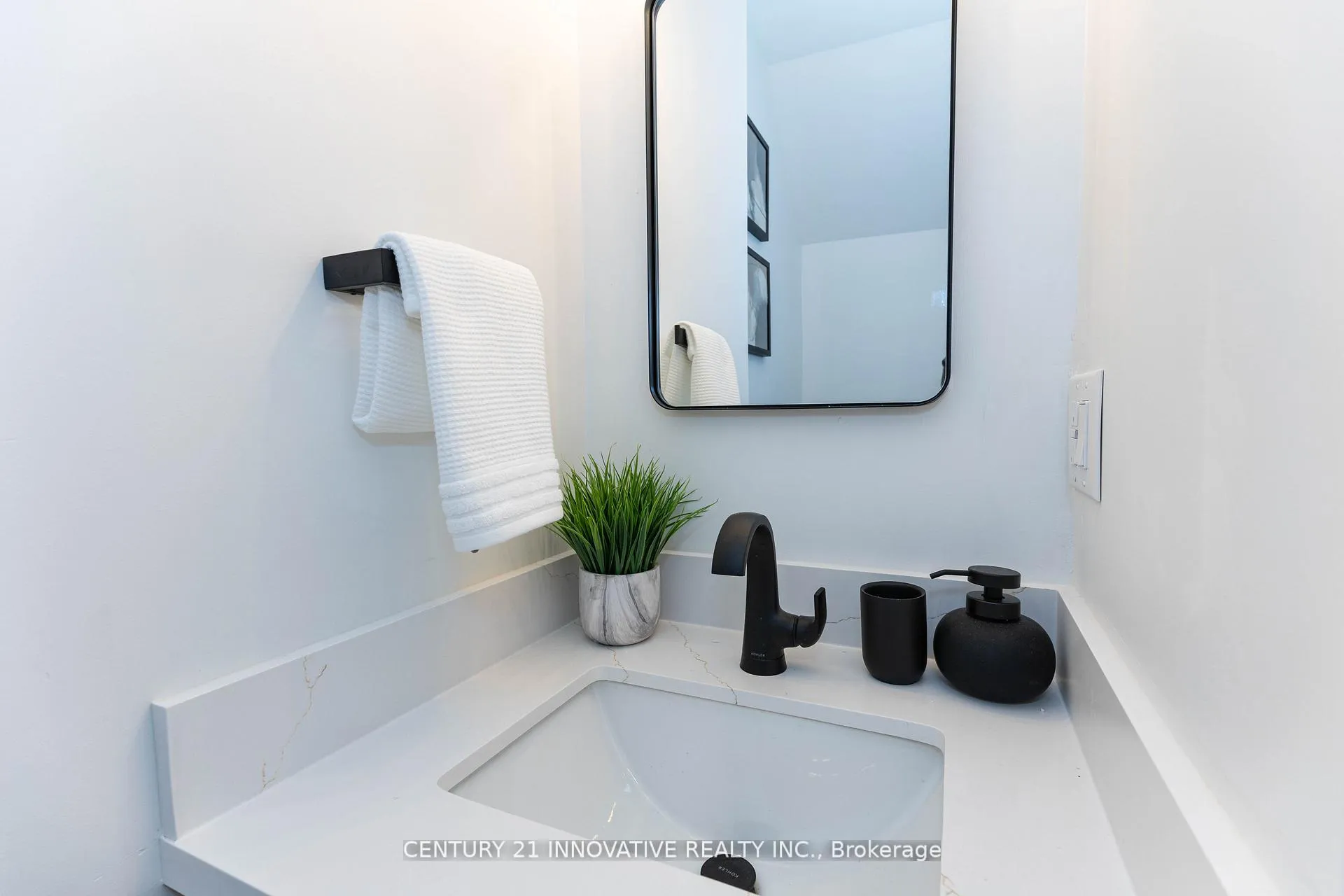 Photo 18 of 371 Milverton Boulevard, Toronto, Danforth Village-East York — HOMEH