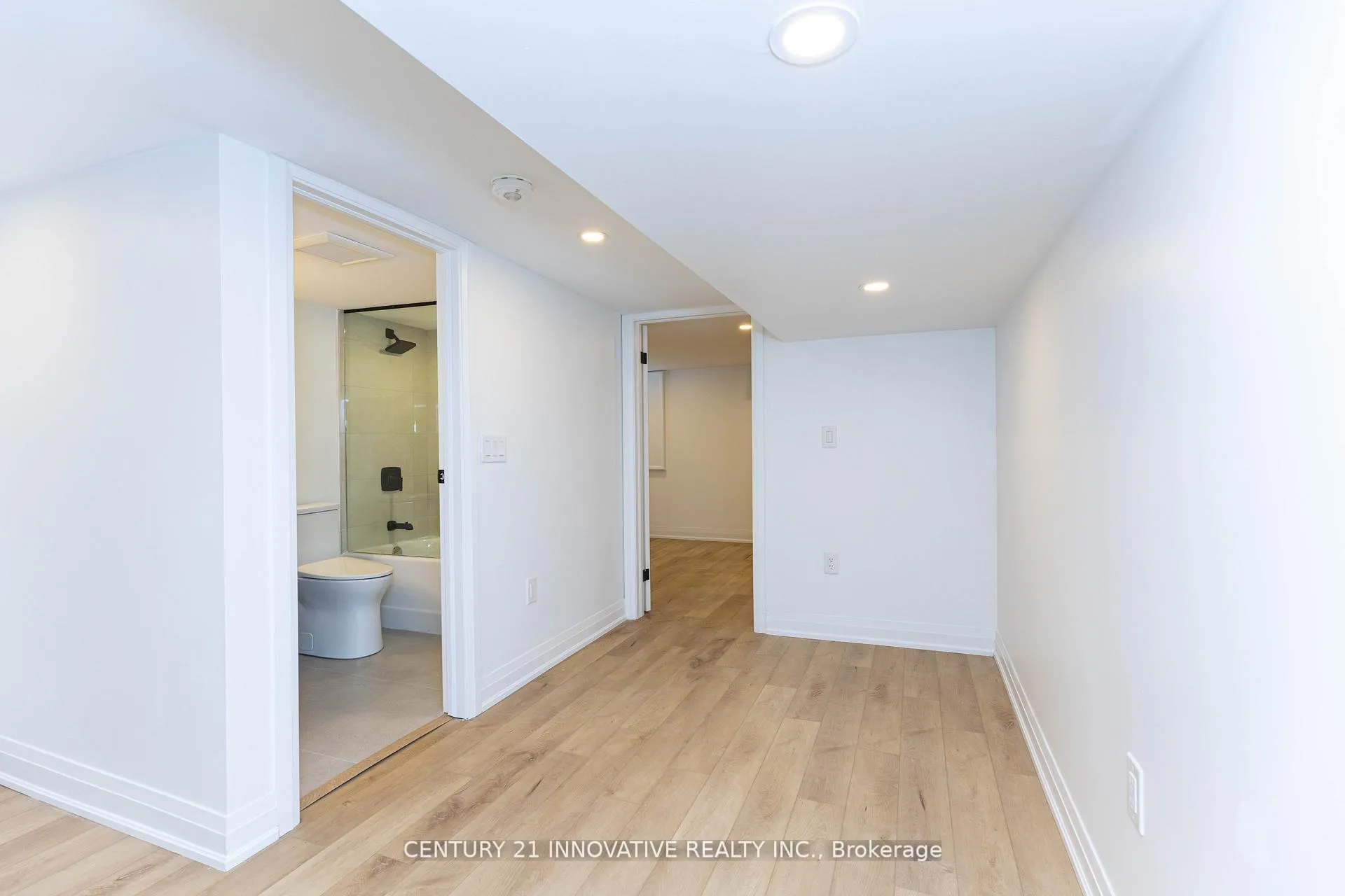 Photo 37 of 371 Milverton Boulevard, Toronto, Danforth Village-East York — HOMEH