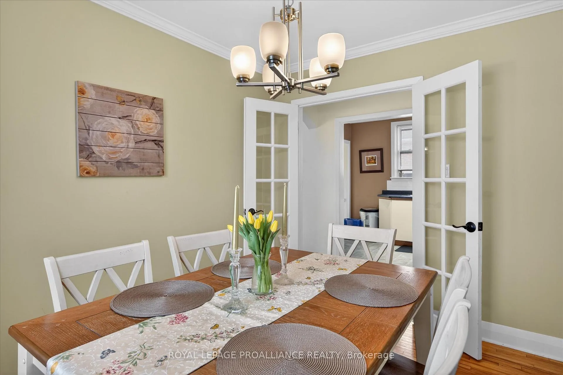 Photo 12 of 637 Beverly Street, Peterborough, Ashburnham Ward 4 — HOMEH