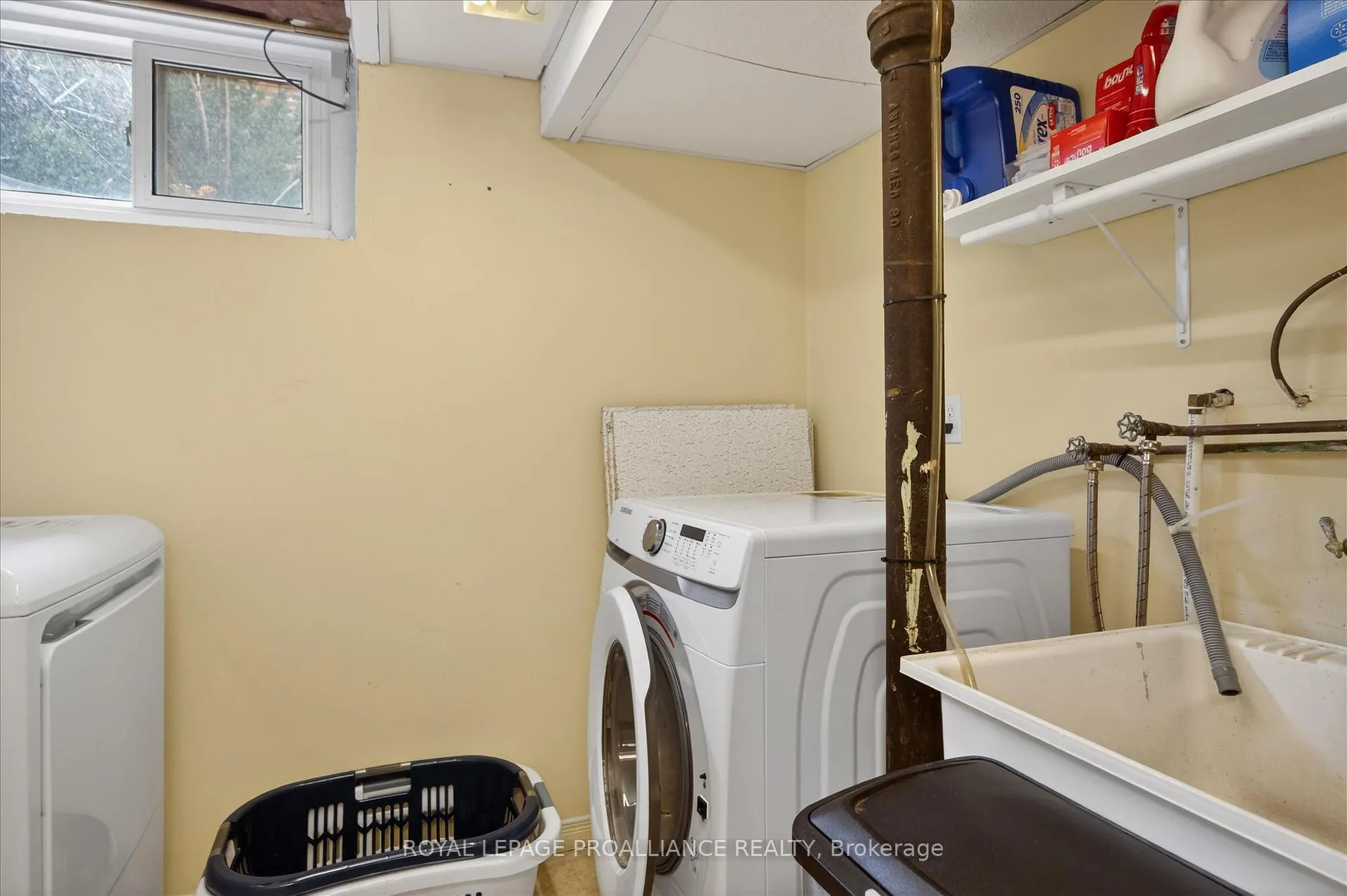 Photo 24 of 637 Beverly Street, Peterborough, Ashburnham Ward 4 — HOMEH