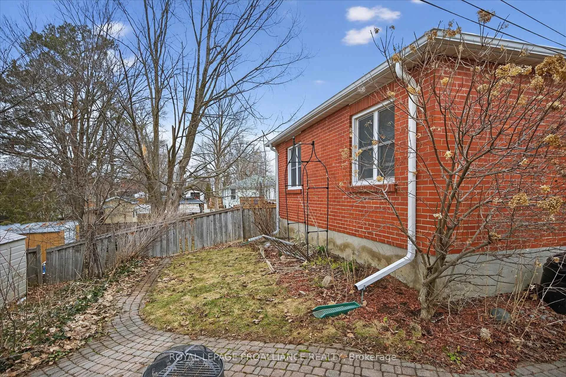 Photo 26 of 637 Beverly Street, Peterborough, Ashburnham Ward 4 — HOMEH