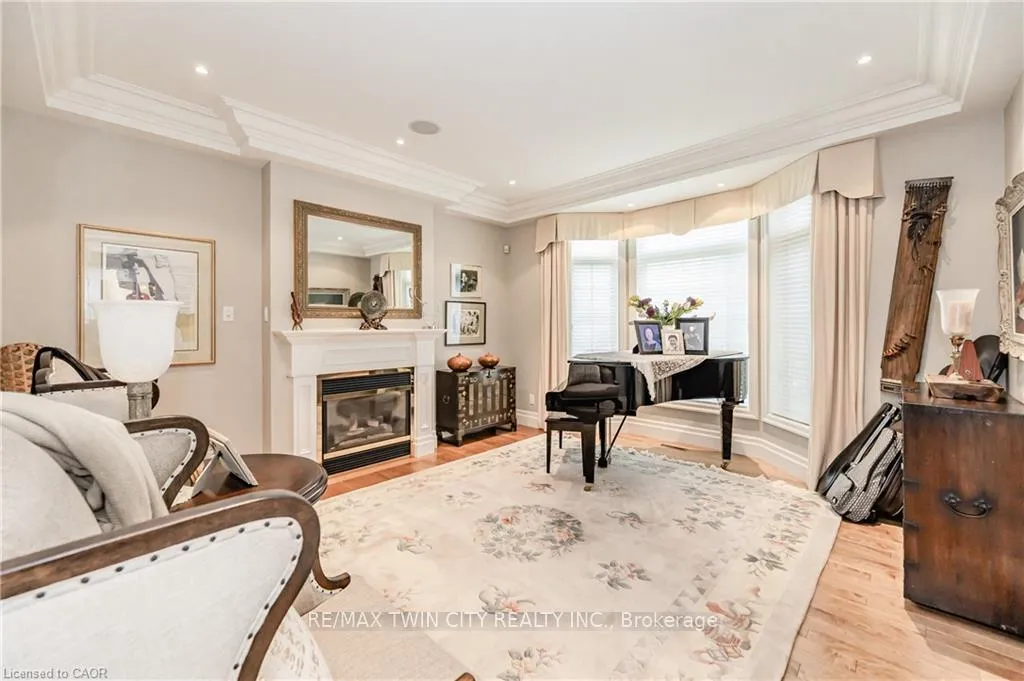 Photo 17 of 338 River Oak Place, Waterloo — HOMEH