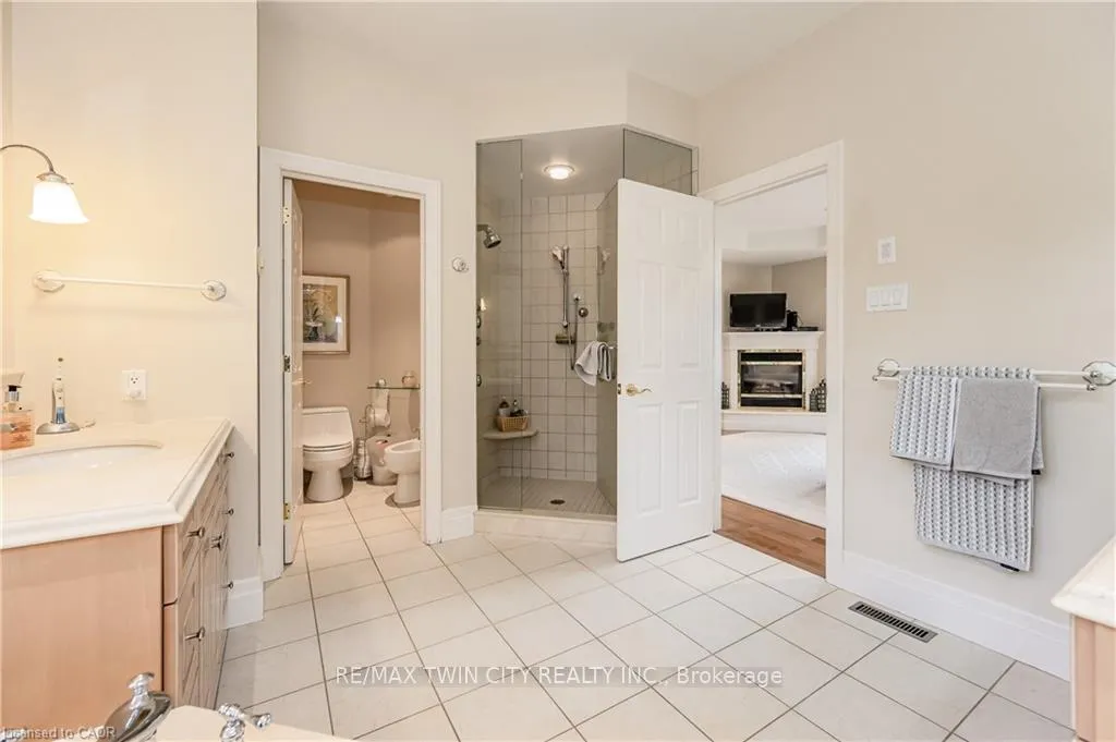 Photo 23 of 338 River Oak Place, Waterloo — HOMEH