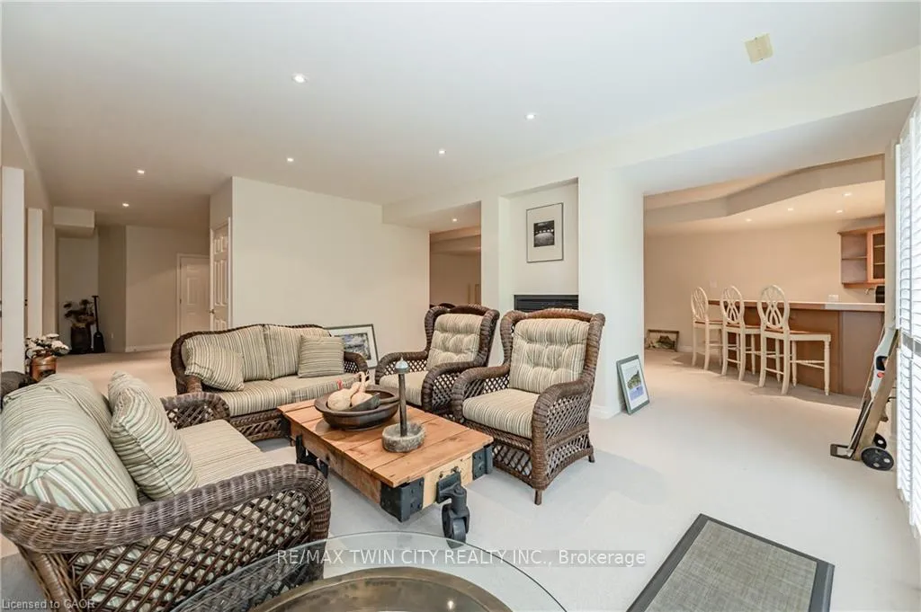 Photo 35 of 338 River Oak Place, Waterloo — HOMEH