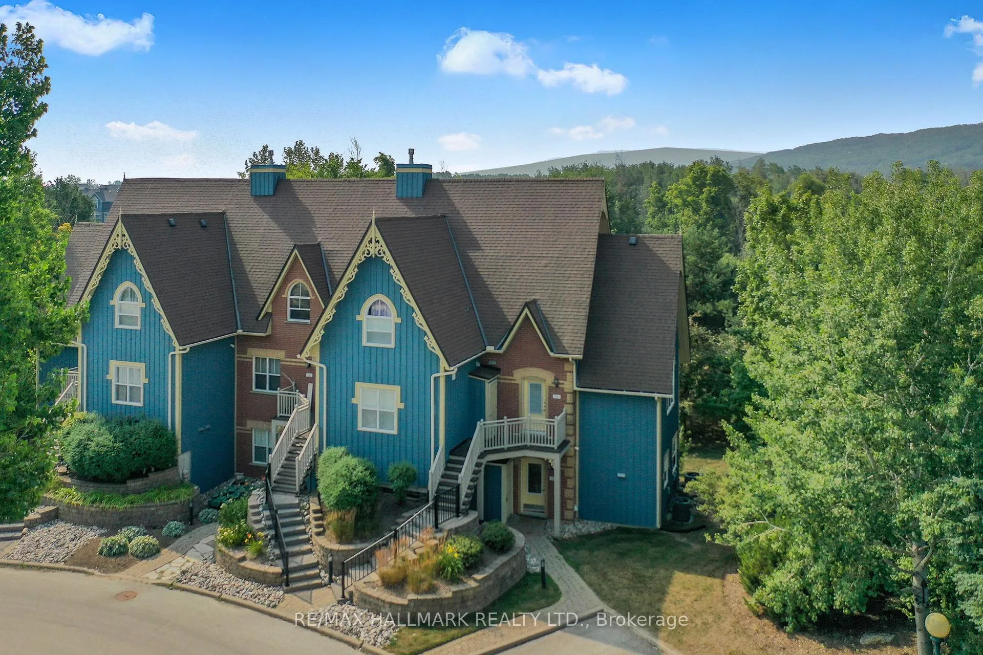 Front of Unit 101, 184 Snowbridge Way