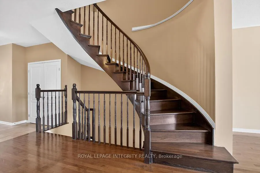 Photo 13 of 672 Pepperville Crescent E, Ottawa, Kanata - Emerald Meadows/Trailwest — HOMEH