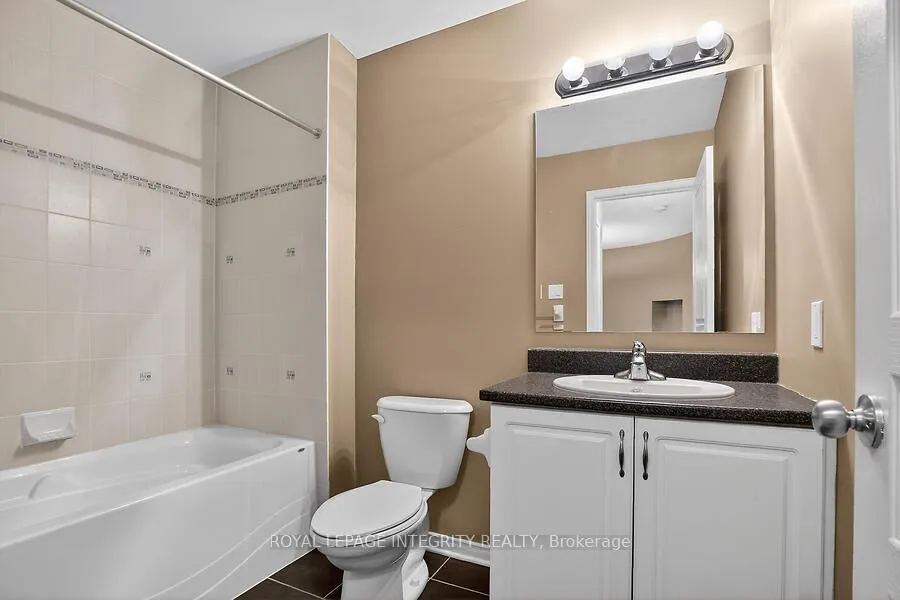 Photo 21 of 672 Pepperville Crescent E, Ottawa, Kanata - Emerald Meadows/Trailwest — HOMEH