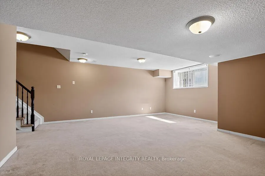 Photo 22 of 672 Pepperville Crescent E, Ottawa, Kanata - Emerald Meadows/Trailwest — HOMEH