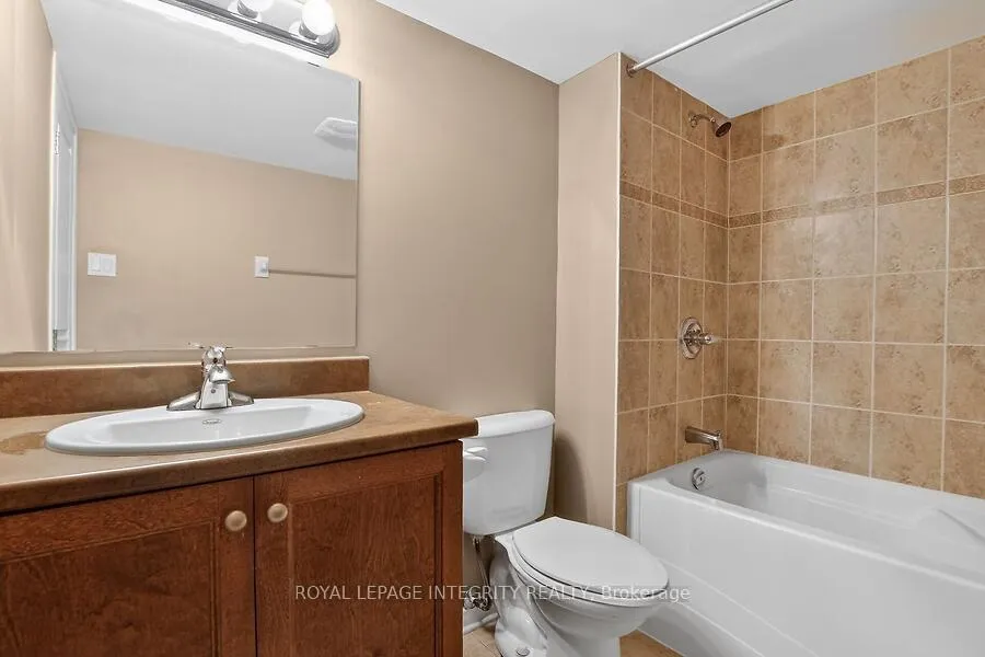 Photo 25 of 672 Pepperville Crescent E, Ottawa, Kanata - Emerald Meadows/Trailwest — HOMEH