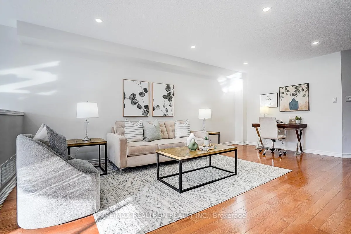 Photo 14 of 175 Trail Ridge Lane, Markham, Berczy — HOMEH