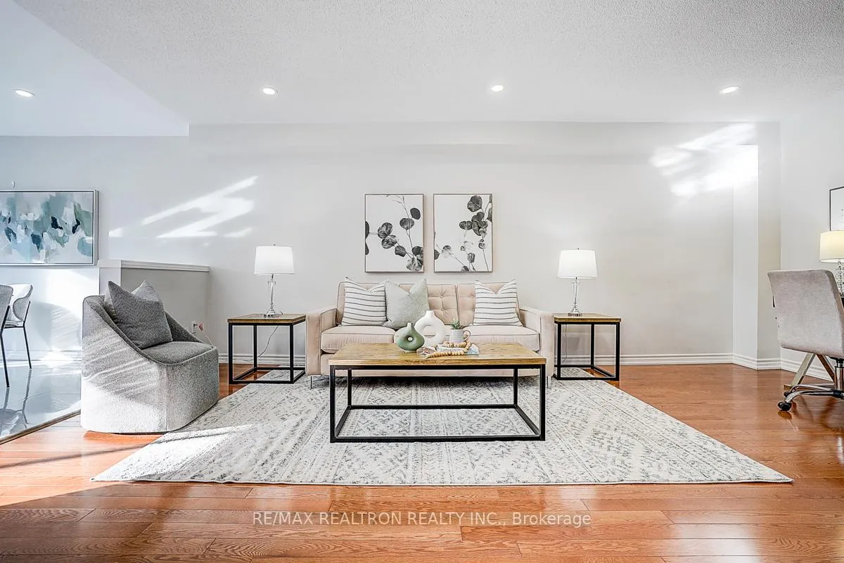 Photo 15 of 175 Trail Ridge Lane, Markham, Berczy — HOMEH