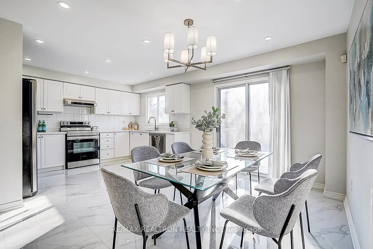 Photo 16 of 175 Trail Ridge Lane, Markham, Berczy — HOMEH