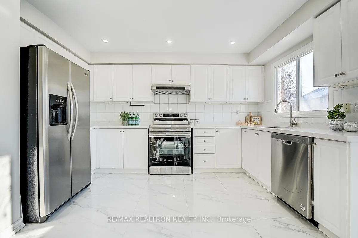 Photo 22 of 175 Trail Ridge Lane, Markham, Berczy — HOMEH
