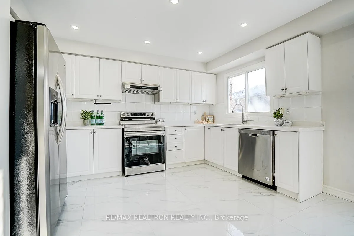 Photo 23 of 175 Trail Ridge Lane, Markham, Berczy — HOMEH