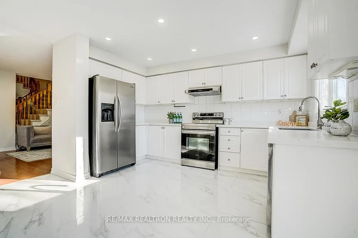 Photo 25 of 175 Trail Ridge Lane, Markham, Berczy — HOMEH