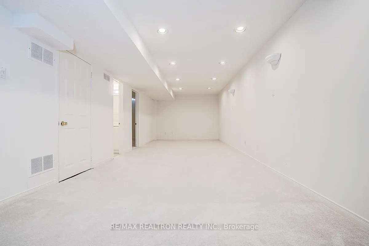 Photo 40 of 175 Trail Ridge Lane, Markham, Berczy — HOMEH